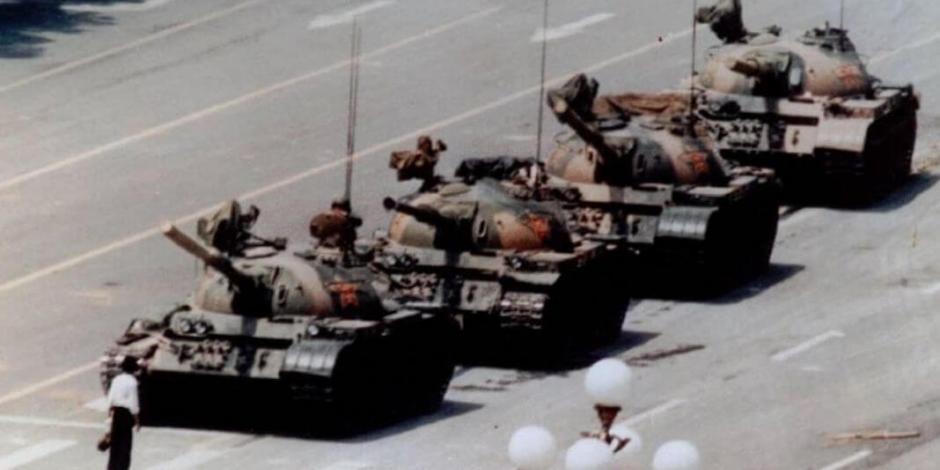 Fallece fotógrafo que captó al "hombre del tanque" en Tiananmen