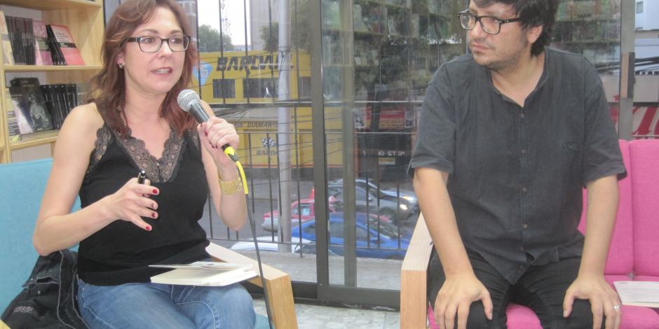 Presenta el escritor chileno Alejandro Zambra su libro Tema Libre