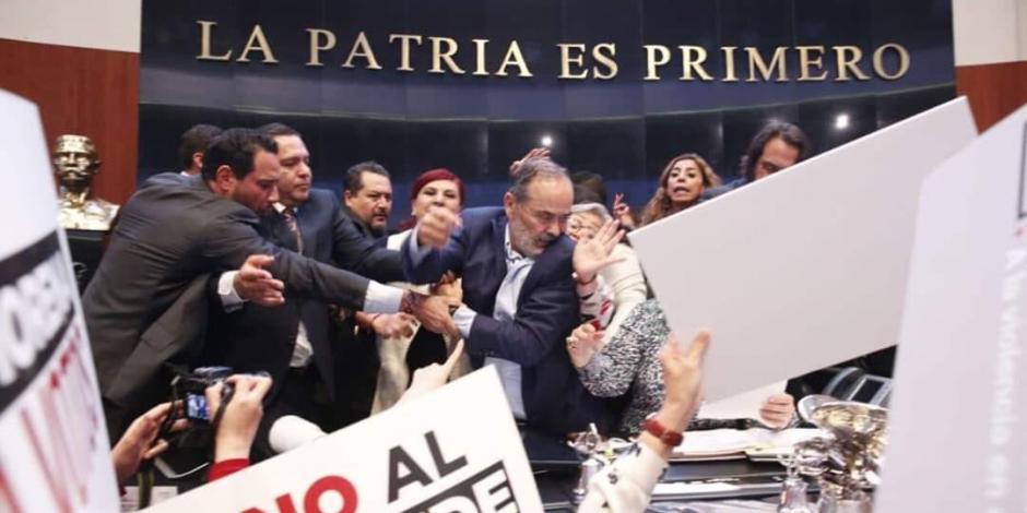 Actuación de Madero en el Senado genera polémica en redes