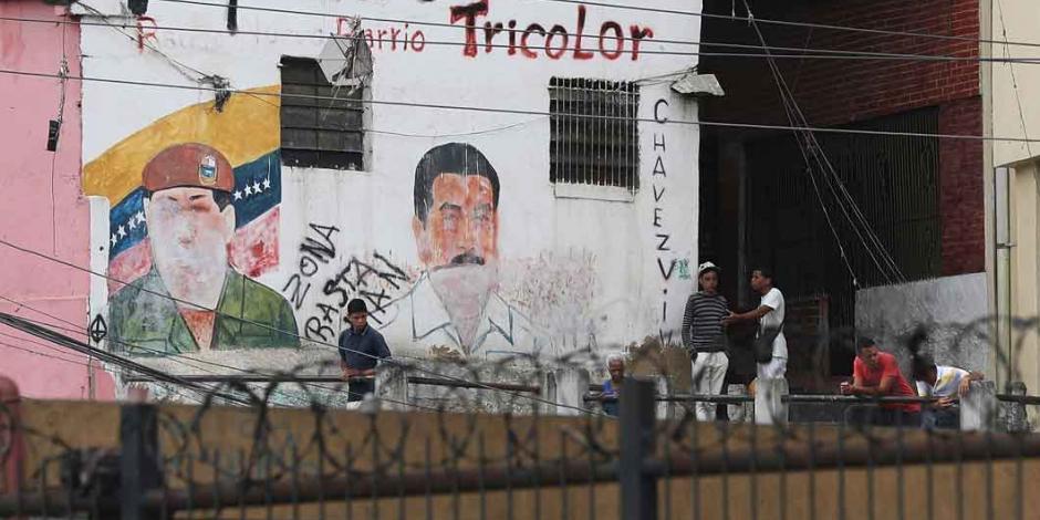 Maduro expulsa a 56 militares implicados en alzamiento