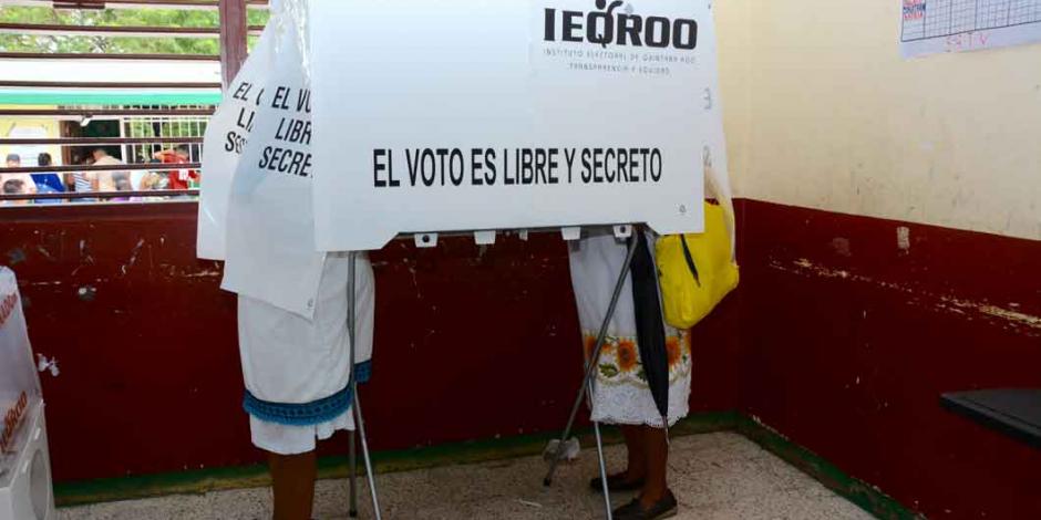 Roban 537 boletas en Quintana Roo; quedan 100 y siguen votando