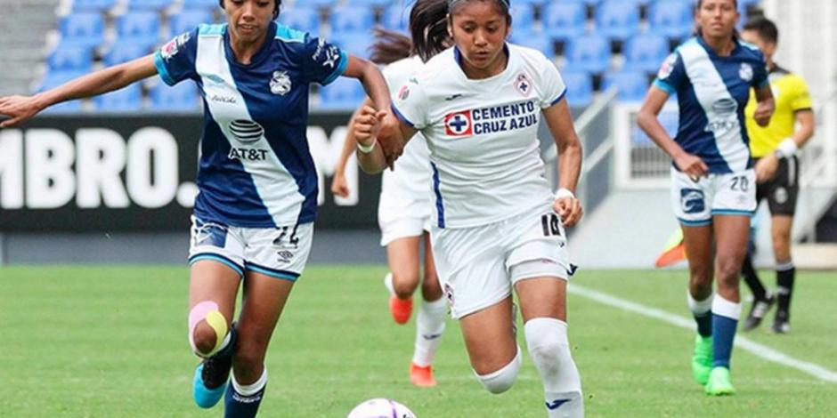 FMF no castiga a árbitro de Liga MX Femenil tras queja del Puebla