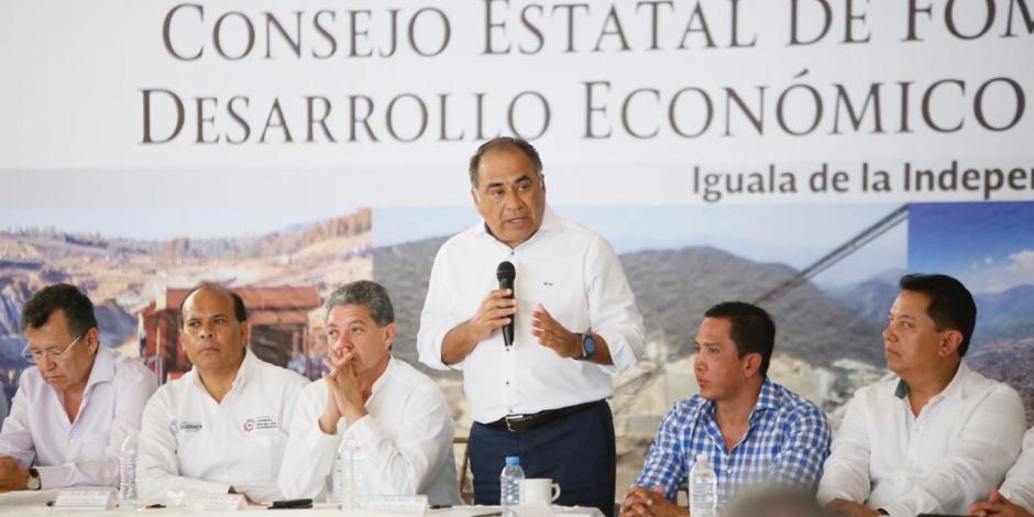 Acude Héctor Astudillo a la Instalación del Consejo Estatal de Fomento Económico de Iguala