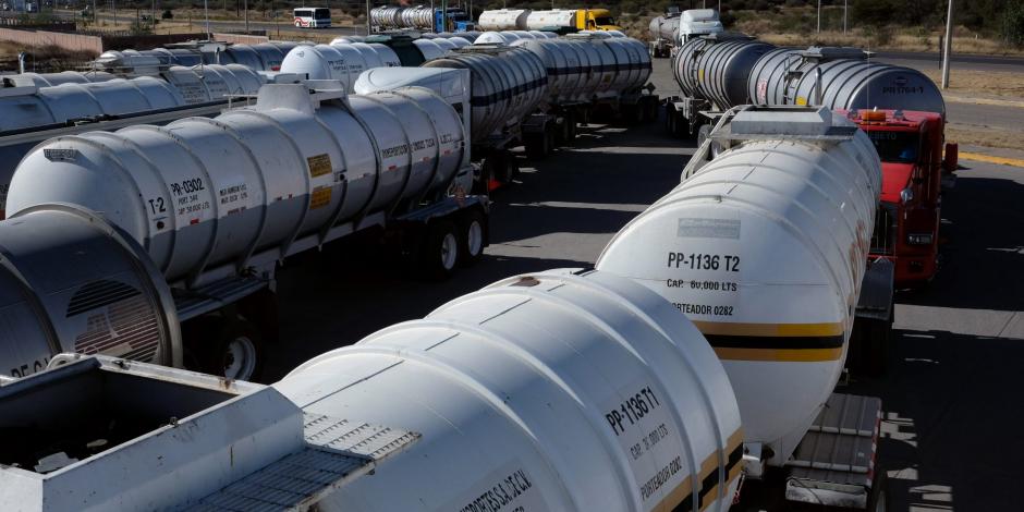 Pemex desmiente cancelación de importación de gasolina