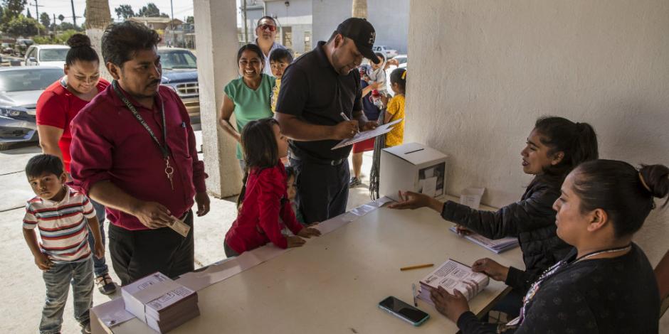 En Baja California, 71% apoya ampliar mandato de Bonilla: Mitofsky