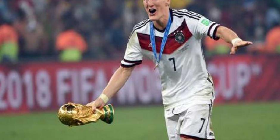 Bastian Schweinsteiger anuncia su retiro en redes sociales