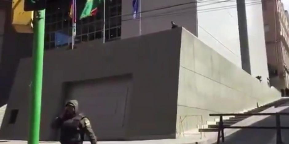 Policía que custodiaba sede de gobierno de Bolivia se suma a protestas