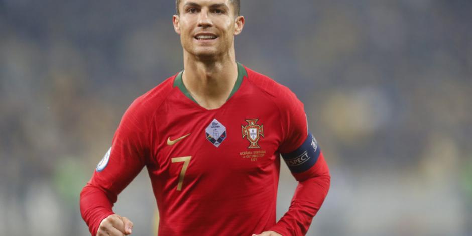 Cristiano Ronaldo marca su gol 700 en derrota de Portugal ante Ucrania