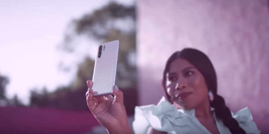 Yalitza Aparicio presentó la nueva serie de smartphones de Huawei