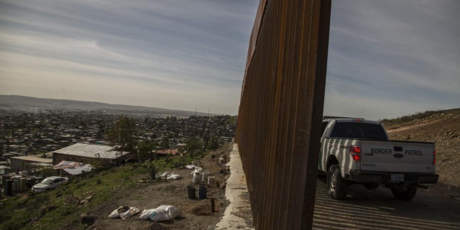 Pentágono desviará mil 500 mdd para muro fronterizo
