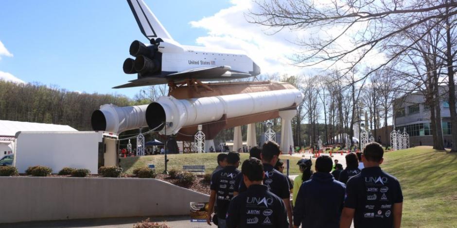 Con rifas y donaciones, 16 estudiantes mexicanos buscan llegar a la NASA