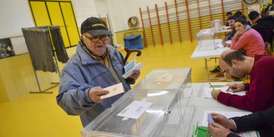 Transcurren en calma y alta participación elecciones generales en España