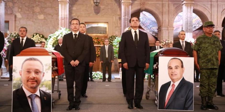 Despide Gobierno de Michoacán a funcionarios y pilotos con homenaje