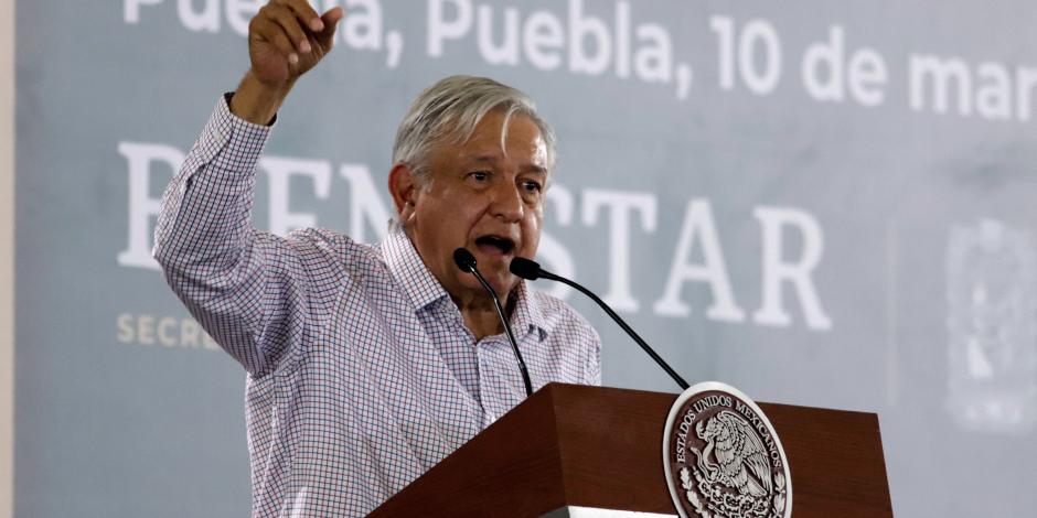 Pide López Obrador elecciones limpias en Puebla