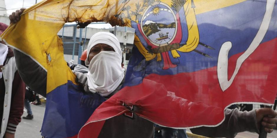 Decretan toque de queda parcial en Ecuador tras estallido social