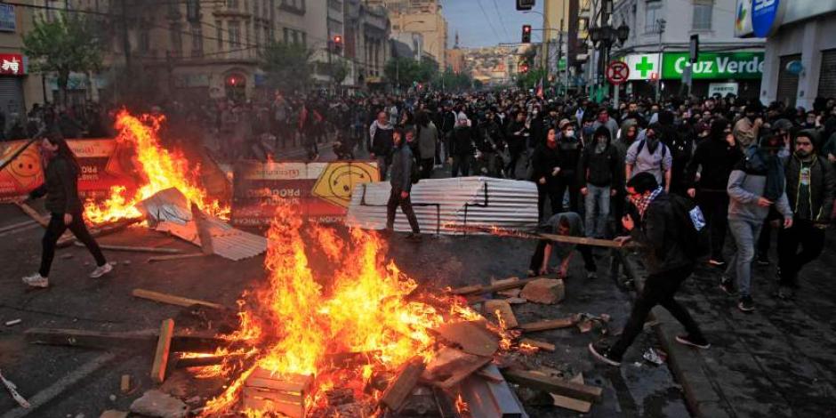 Se eleva a 19 cifra de muertos por violencia en Chile