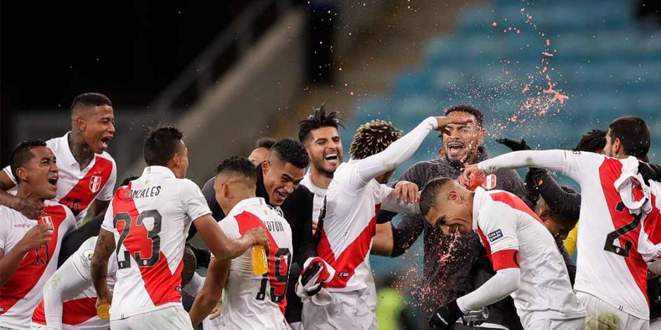 Perú elimina al bicampeón Chile de la Copa América