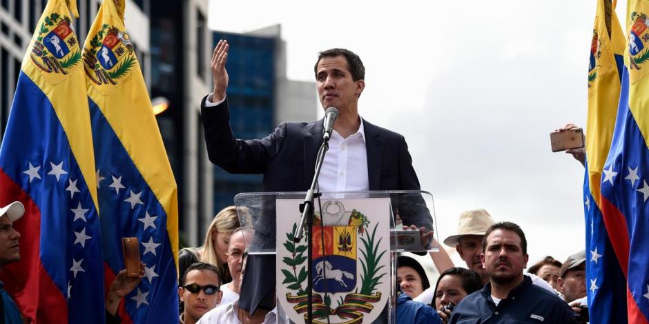 De acuerdo con el canciller de Venezuela, Jorge Arreaza, Guaidó se esconde en la Embajada.