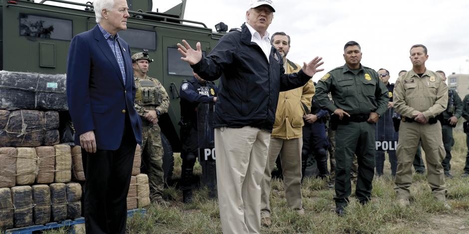Amaga Trump con quitar 13.9 mmdd a fondo de desastres para su muro