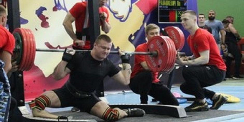 Deportista rompe su pierna al cargar pesa de 250 kg