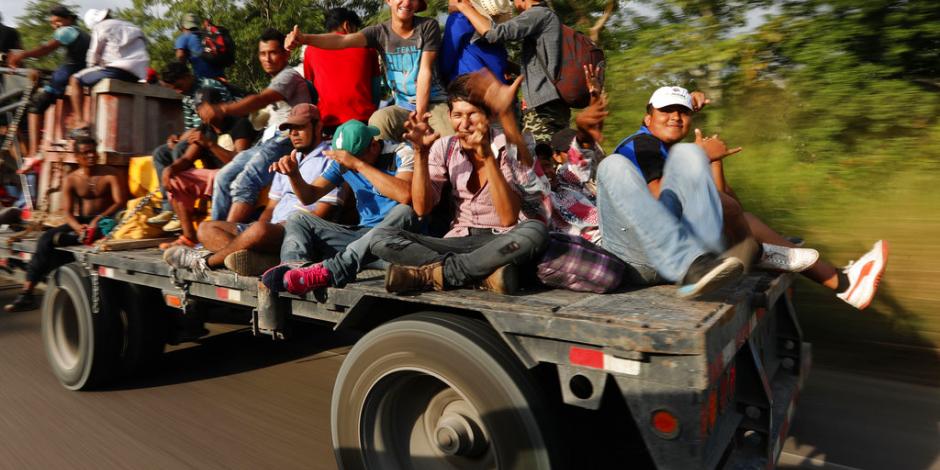 Yunes ofrece transporte a caravana migrante para llegar a CDMX