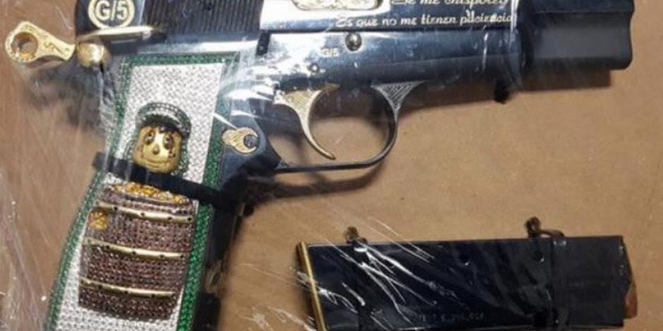Pistola con imagen y frases de "El Chavo del 8" es asegurada en Sinaloa