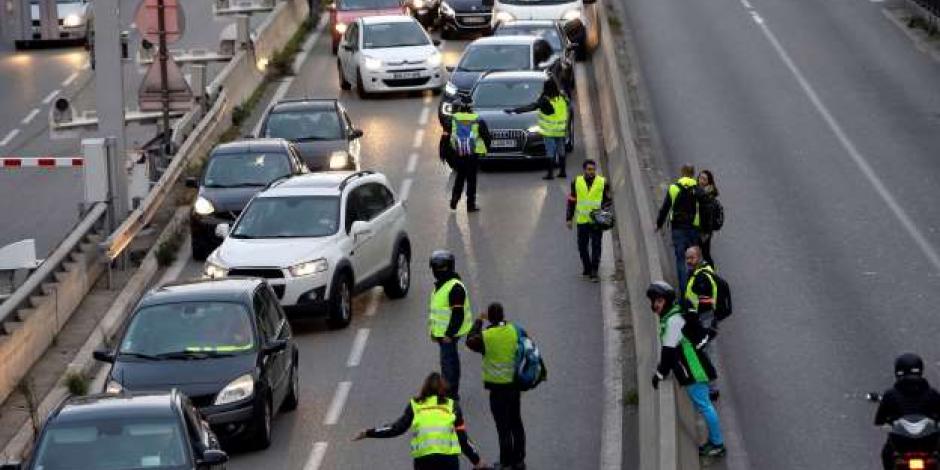 Francia: 1 muerto, 47 heridos en protesta por combustibles