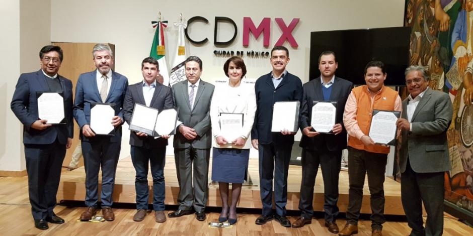 Mayoría de partidos signan pacto de civilidad en CDMX; Morena, PES y PT desdeñan