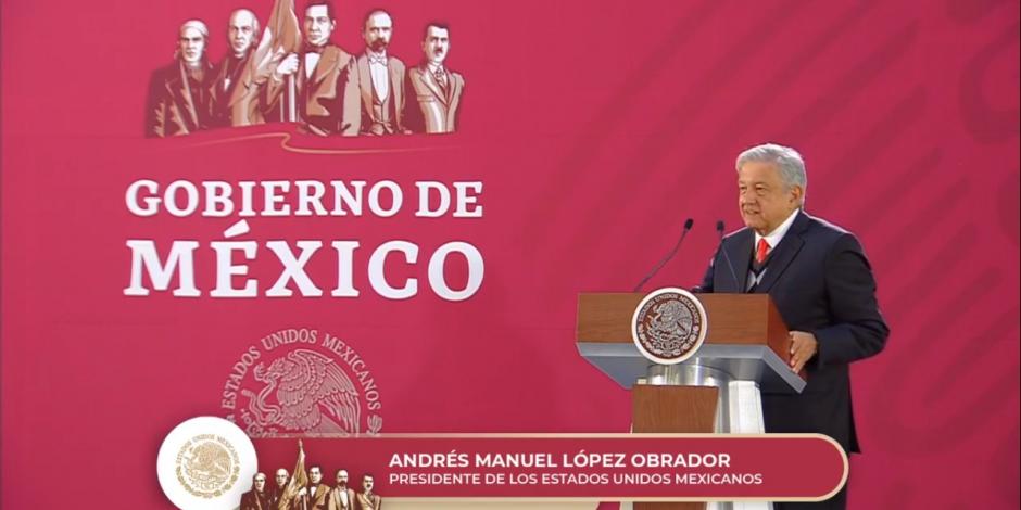 Adelanta López Obrador que habrá consulta sobre plan en Santa Fe