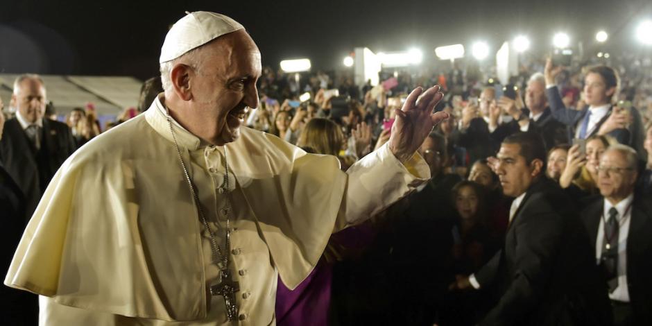 Acepta el Papa apoyar programa para "ninis" de AMLO