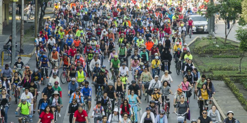 Con rodada, capitalinos celebran Día Mundial de la Bicicleta