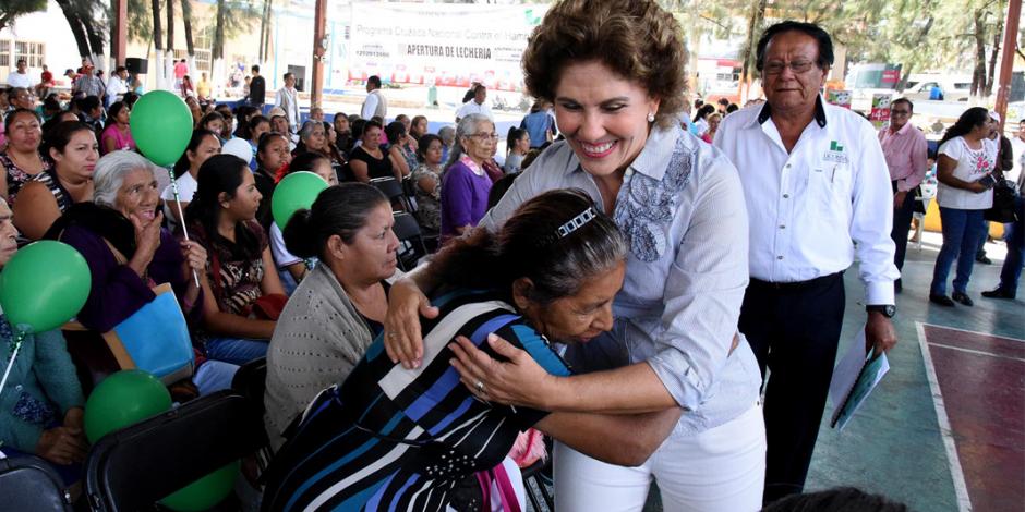 Presidenta del DIF Guerrero inaugura lecherías en Chilpancingo