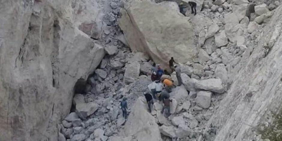 Suman 4 muertos por derrumbe en mina de Hidalgo