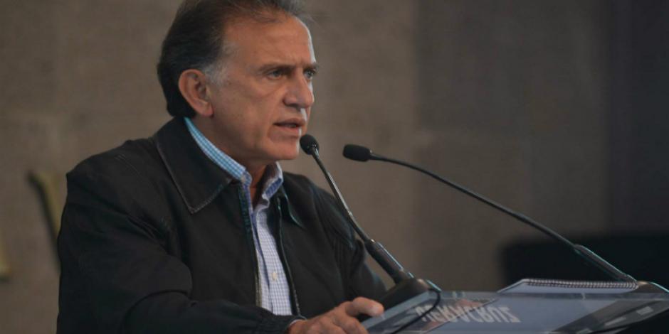 Yunes Linares convoca a Cuitláhuac García a reunión por transición