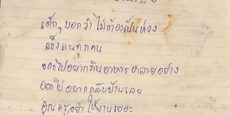 Niños atrapados en una cueva en Tailandia envían cartas a sus familiares