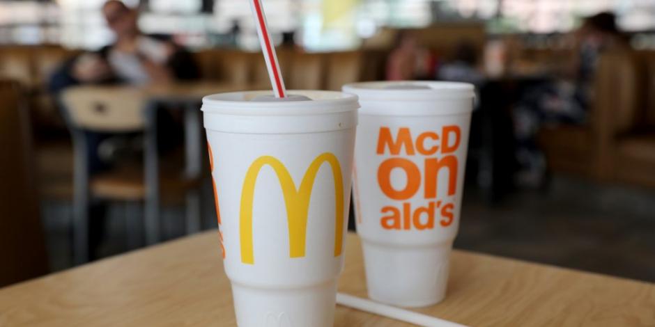 McDonald's cambia a popotes de papel en Gran Bretaña e Irlanda