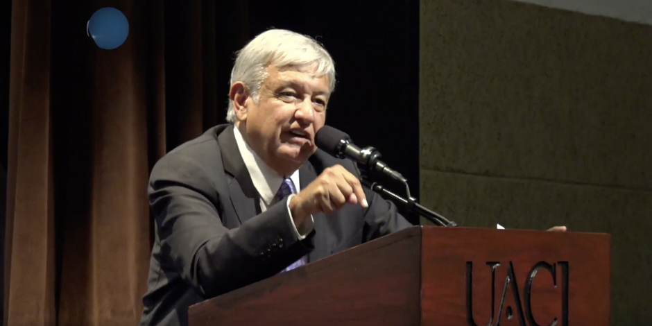 Urge cambiar la política económica en México, asegura López Obrador