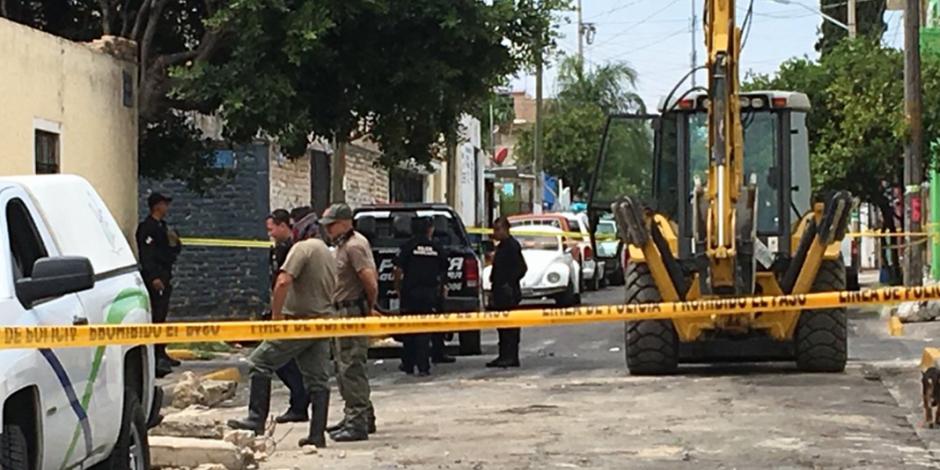 Encuentran 10 cadáveres en fosa clandestina en Guadalajara