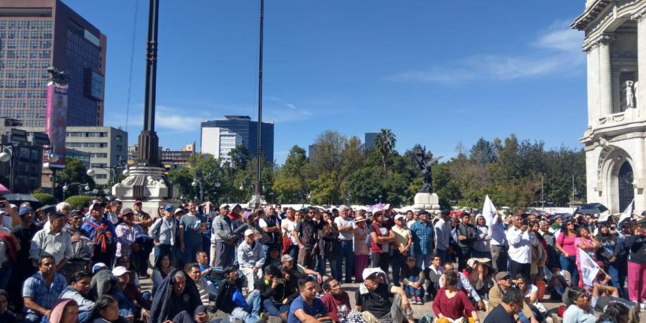 Presencian toma de protesta de AMLO en pantalla gigante en Bellas Artes