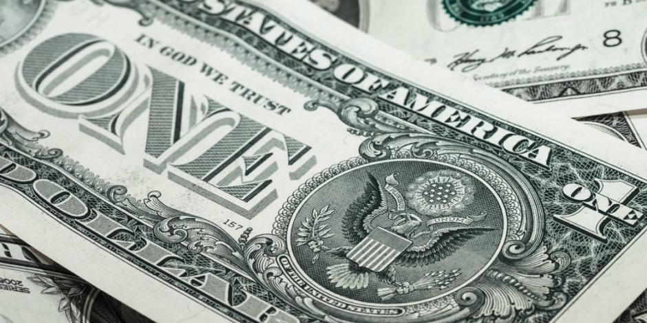 Peso pierde terreno frente al dólar por declaraciones de Jerome Powell