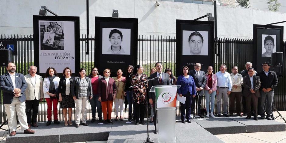 Exposición en el Senado sobre Ayotzinapa, signo del cambio: Martí Batres