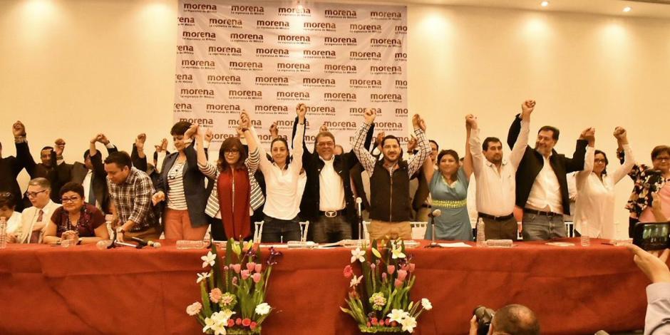 Renuncia Alfredo Hernández Raigosa al PRD, apoya a Morena