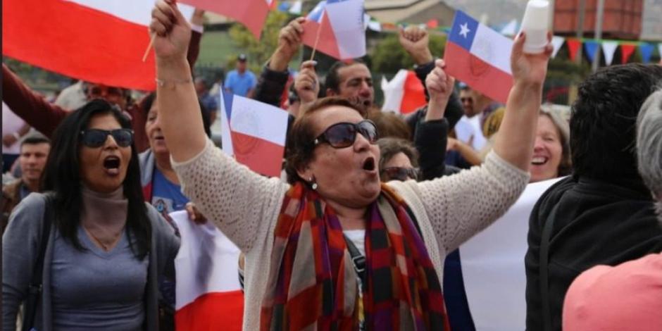 Celebran chilenos fallo de Corte Internacional por demanda de Bolivia