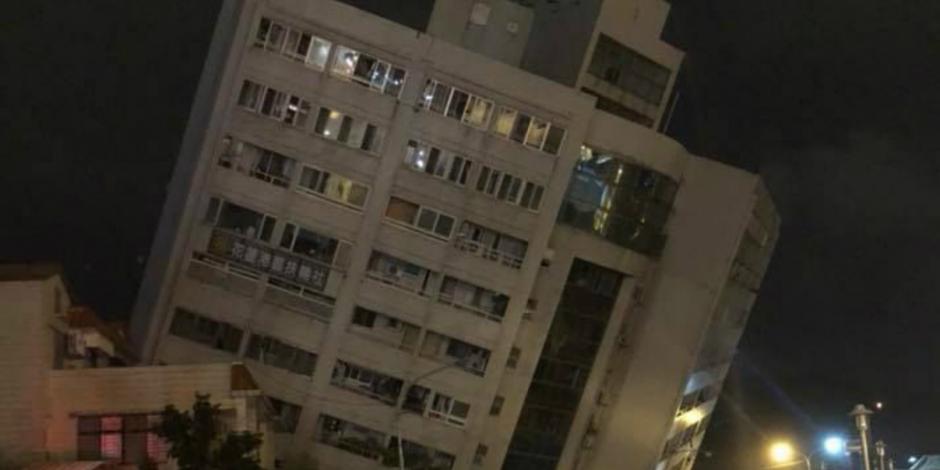 VIDEOS: Sismo de 6.4 grados sacude Taiwán; edificio colapsa
