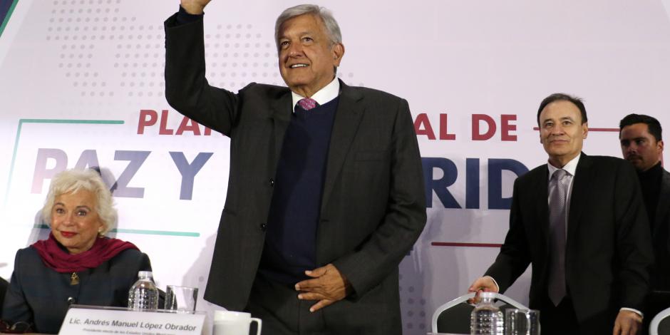 Inicia la Cuarta Transformación en México con cambio de poder
