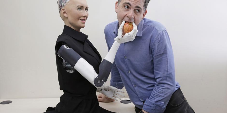 FOTOS: Sophia, el robot humanoide capaz de ganarse tu confianza