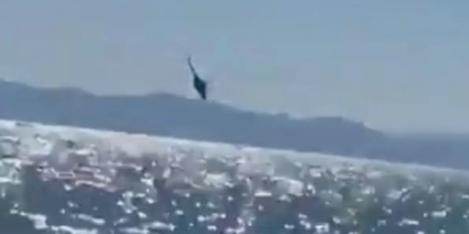 VIDEO: Se desploma helicóptero de la Semar; hay un desaparecido
