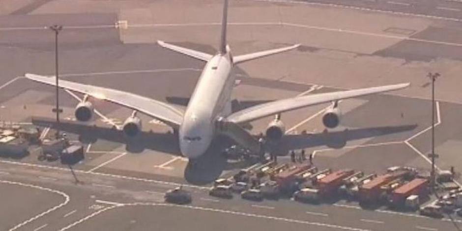 VIDEOS: Por pasajeros enfermos decretan cuarentena de avión en Nueva York