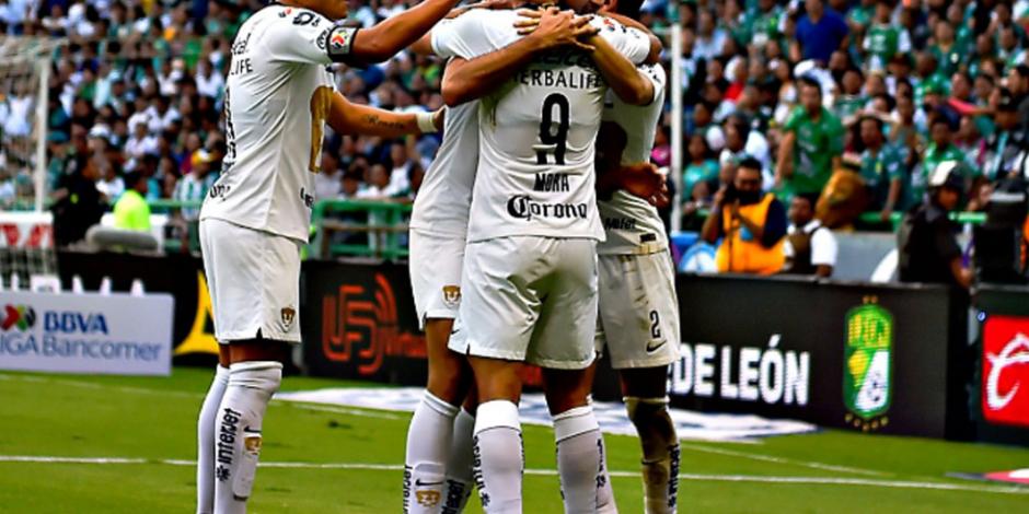 Con dos goles del chileno Mora, Pumas vence 2-1 a León en Liga MX