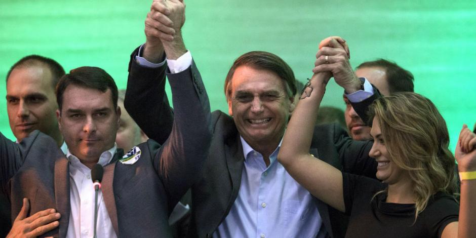 Bolsonaro logra en Brasil votación abrumadora; habrá segunda vuelta